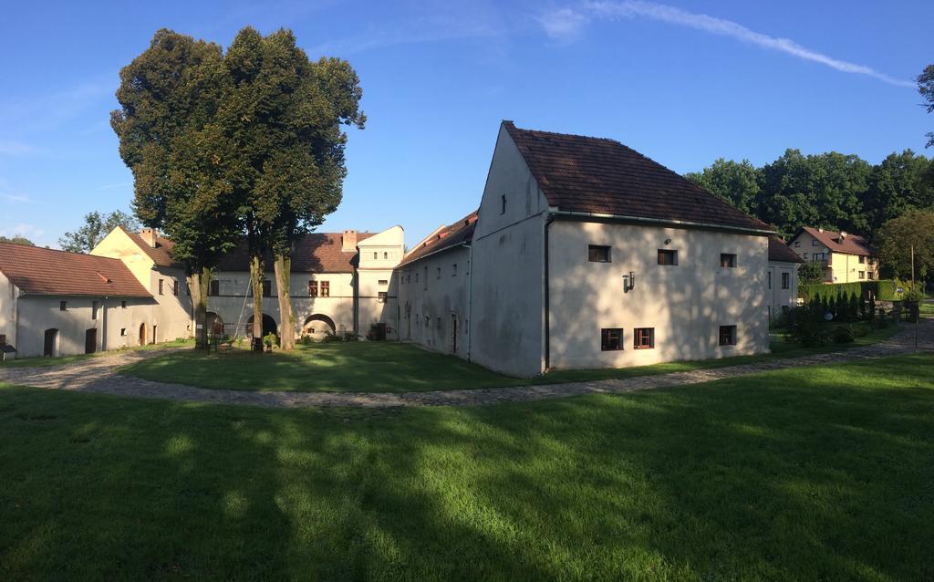 Zamek W Dziegielowie Bagian luar foto